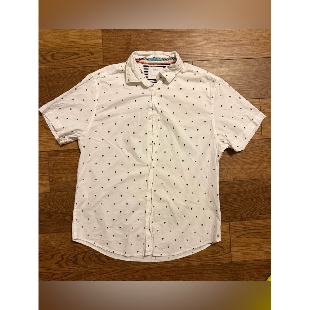 Men's Skulls Print Short-Sleeve Button-Down Shirt Large